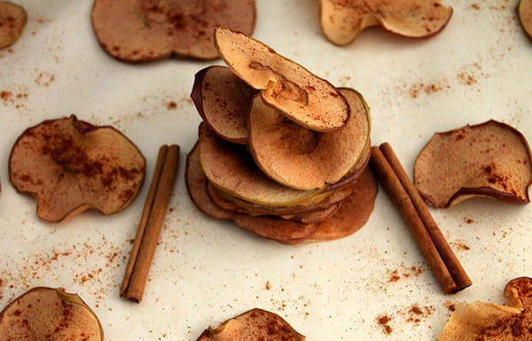 سیب خشک دارچینی برای تقویت انرژی و سیستم ایمنی بدن